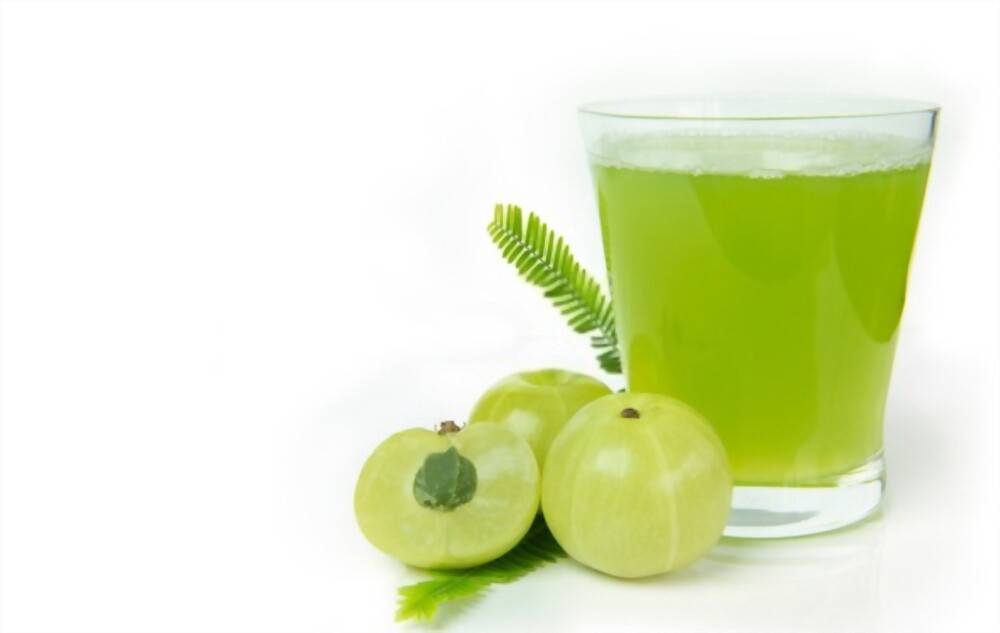 juice-of-aloe-vera-and-amla-for-skin-care