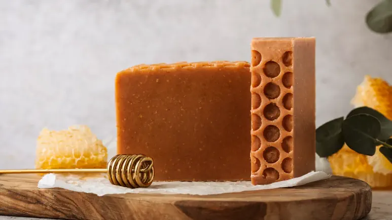 soap-honey-comb-arrangement